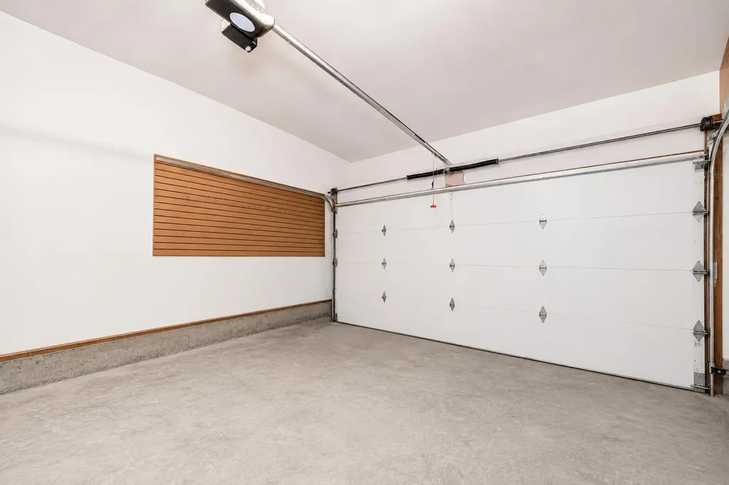 263 Coral Keys Drive NE Calgary AB T3J 3K4