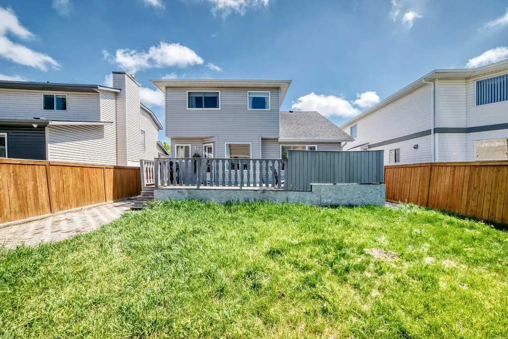 263 Coral Keys Drive NE Calgary AB T3J 3K4