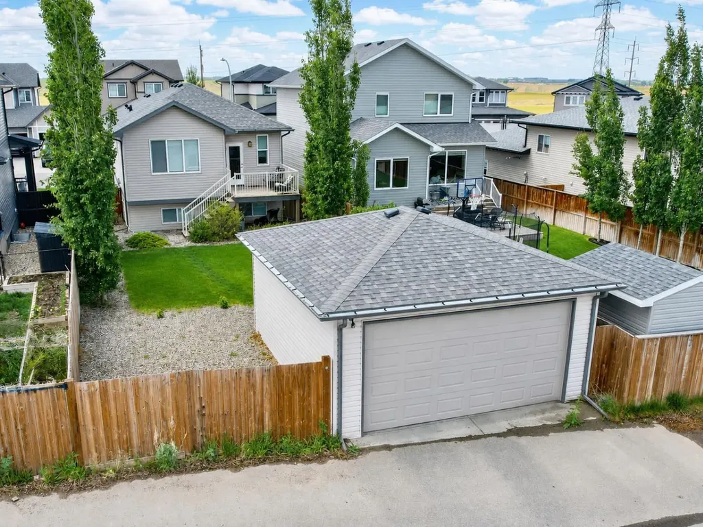 241 Agnes Short Place N Lethbridge AB T1H7G4