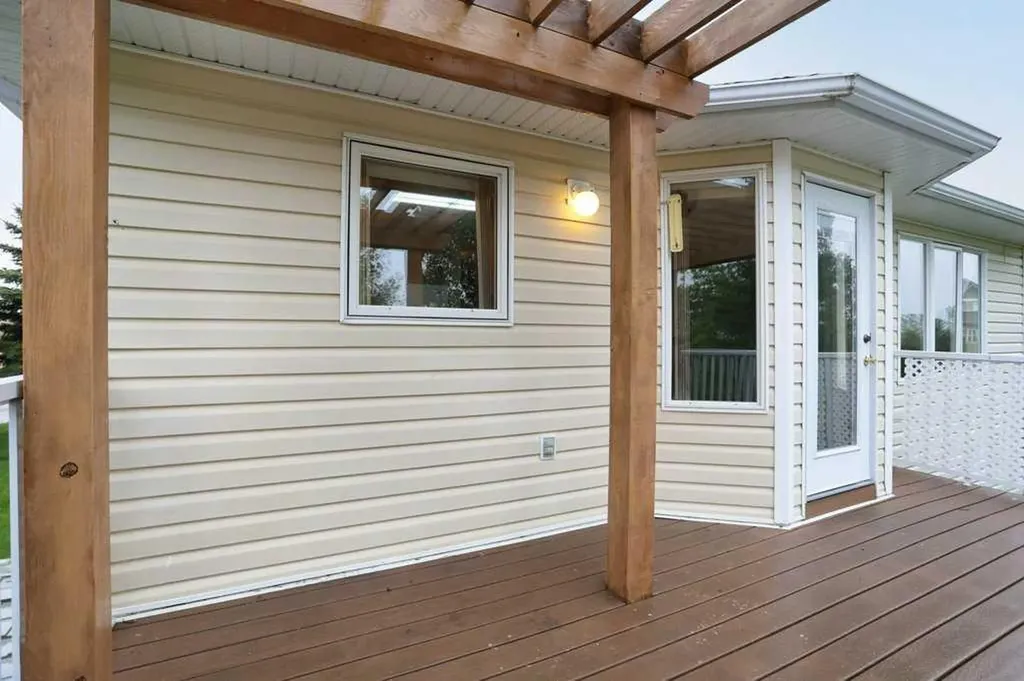 52 White Pelican Way Lake Newell Resort AB T1R 0X5