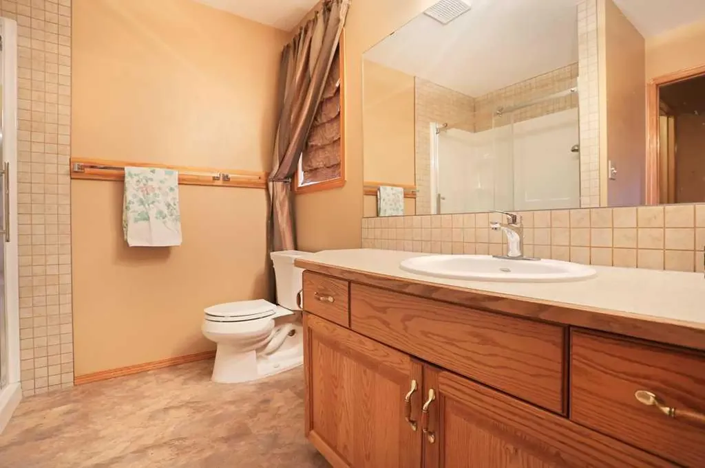 52 White Pelican Way Lake Newell Resort AB T1R 0X5