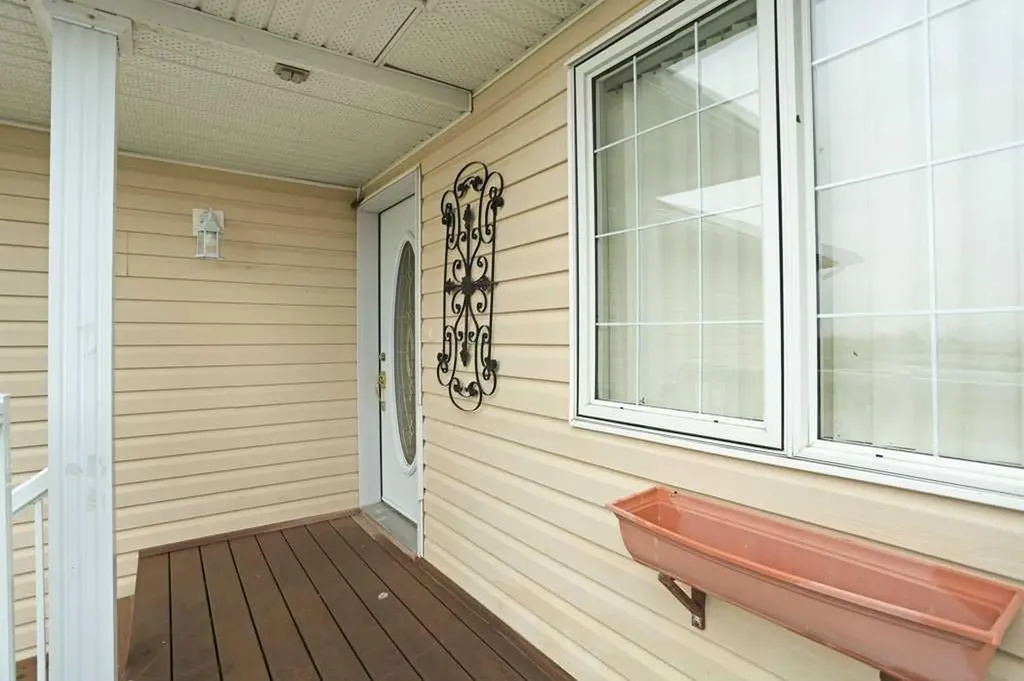 52 White Pelican Way Lake Newell Resort AB T1R 0X5