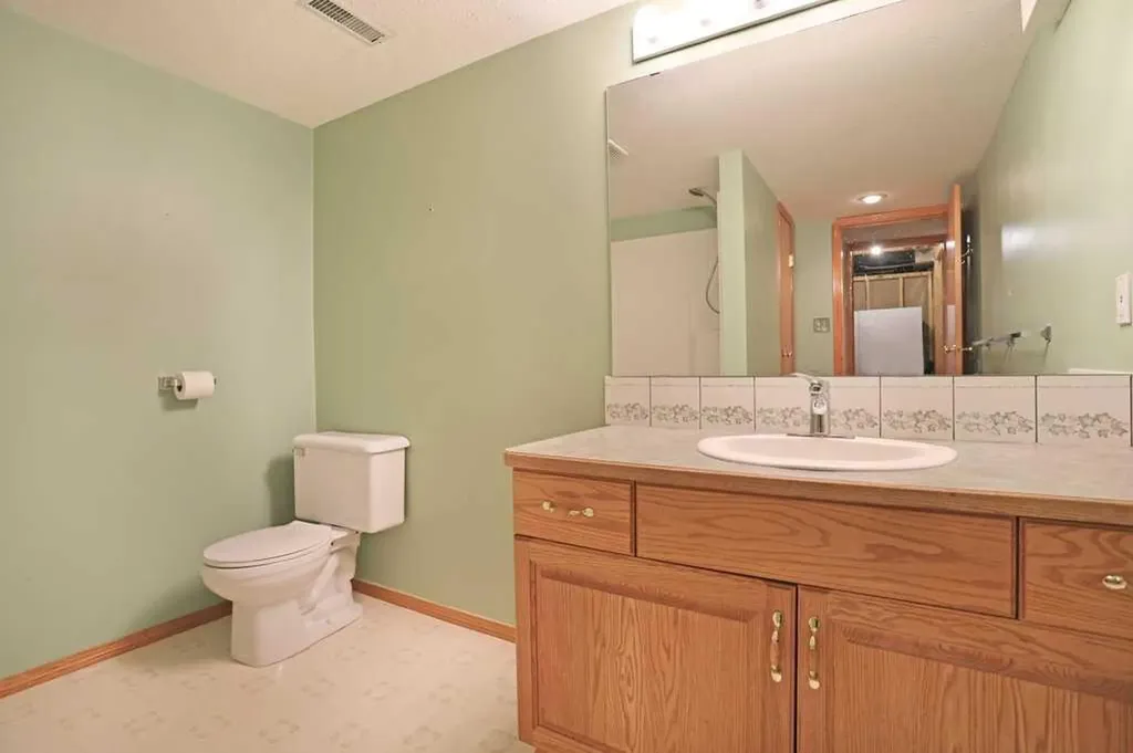 52 White Pelican Way Lake Newell Resort AB T1R 0X5