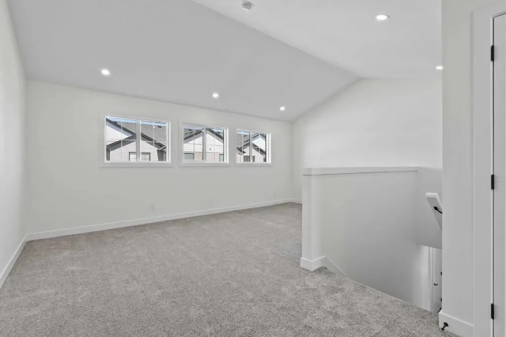 201 Cooperswood Green SW Airdrie AB T3B3Y6