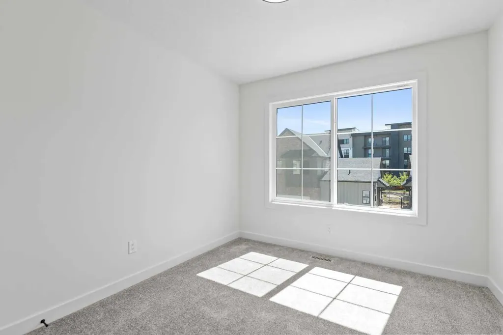 201 Cooperswood Green SW Airdrie AB T3B3Y6