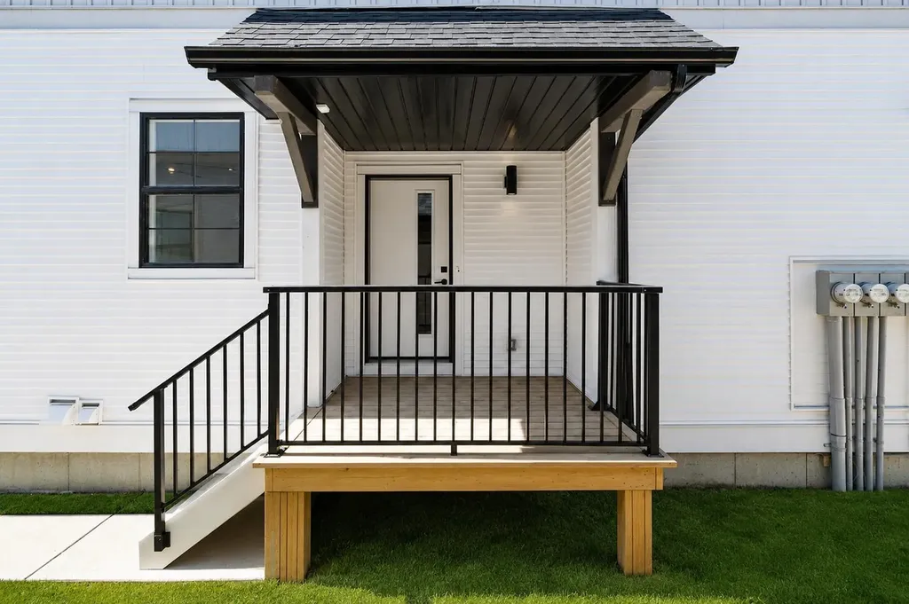 201 Cooperswood Green SW Airdrie AB T3B3Y6