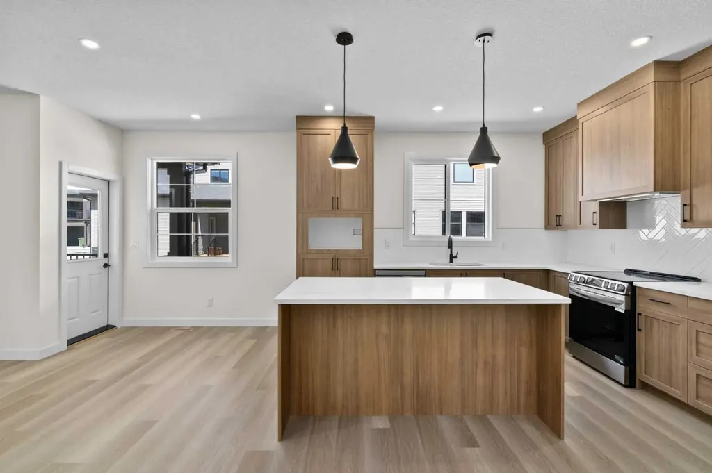 201 Cooperswood Green SW Airdrie AB T3B3Y6