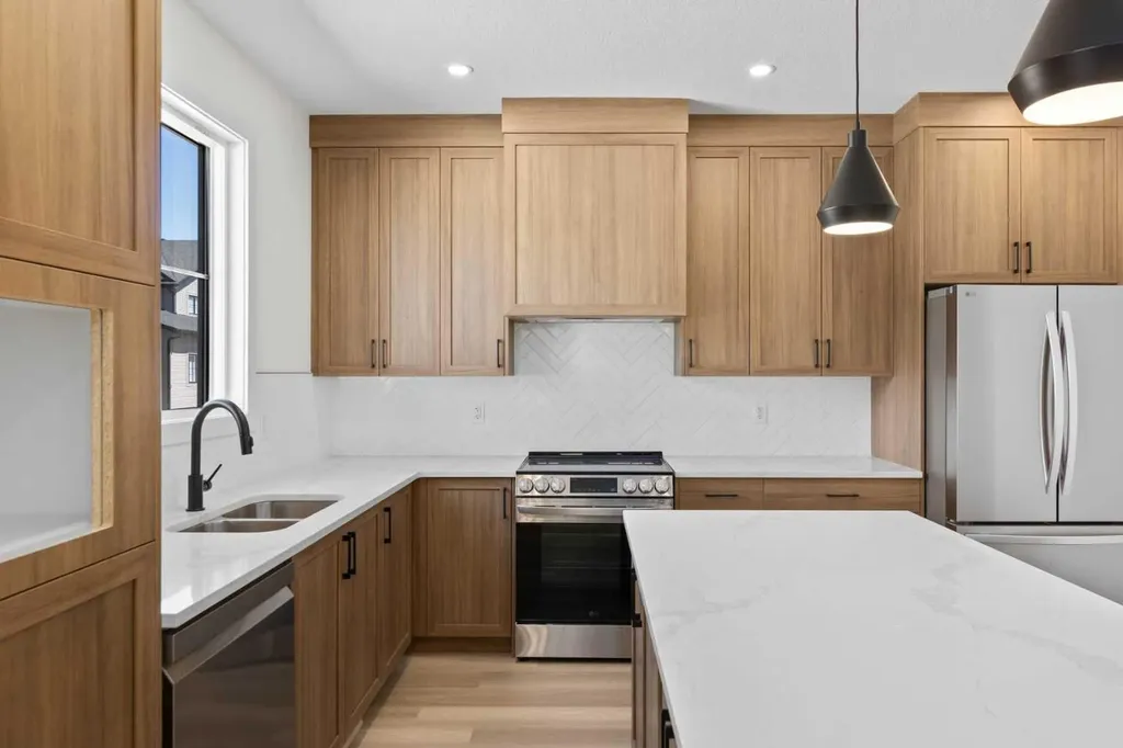 201 Cooperswood Green SW Airdrie AB T3B3Y6