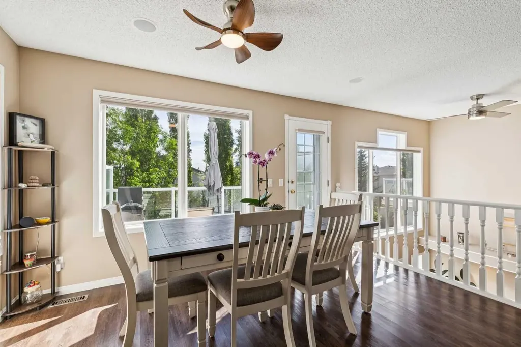 105 Tuscarora Heights NW Calgary AB T3L 2H2