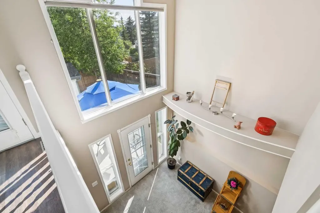 105 Tuscarora Heights NW Calgary AB T3L 2H2