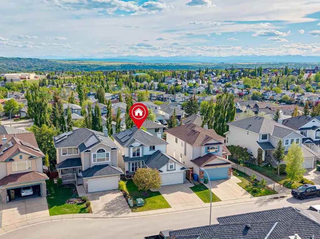 105 Tuscarora Heights NW Calgary AB T3L 2H2