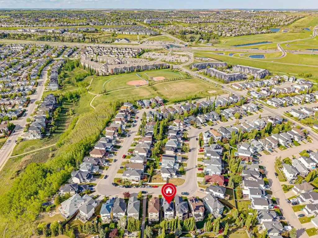 105 Tuscarora Heights NW Calgary AB T3L 2H2