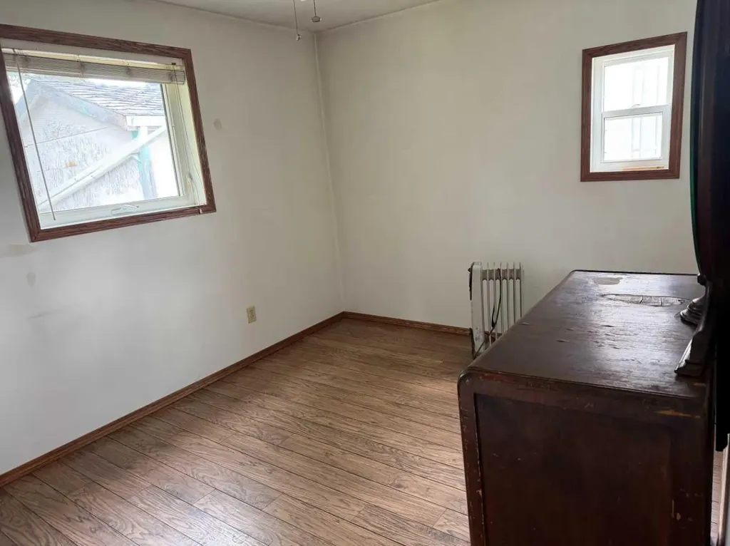 5139 51 Avenue Caroline AB T0M 0M0