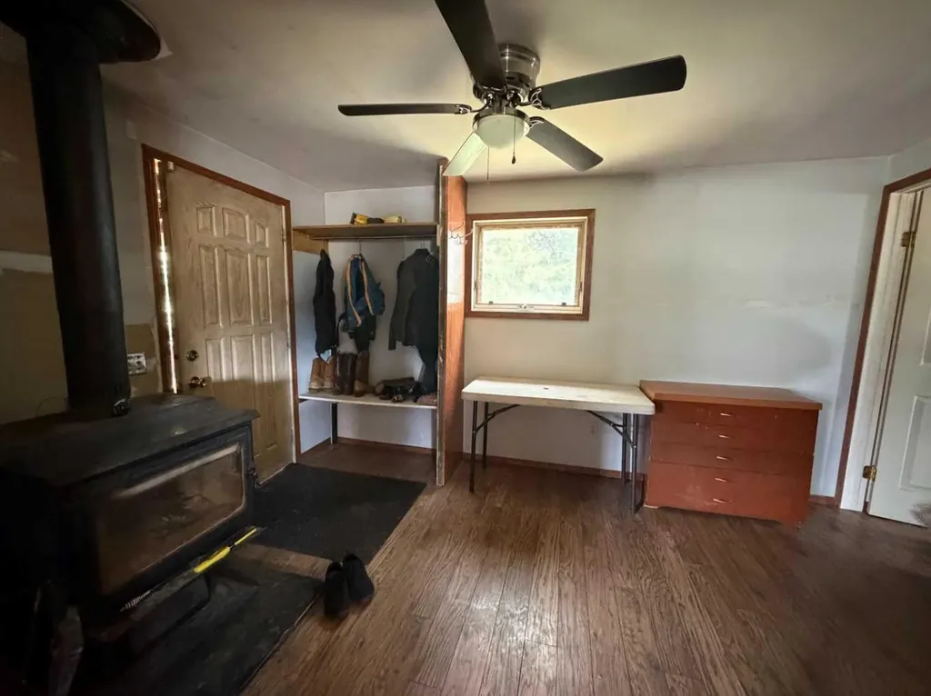 5139 51 Avenue Caroline AB T0M 0M0