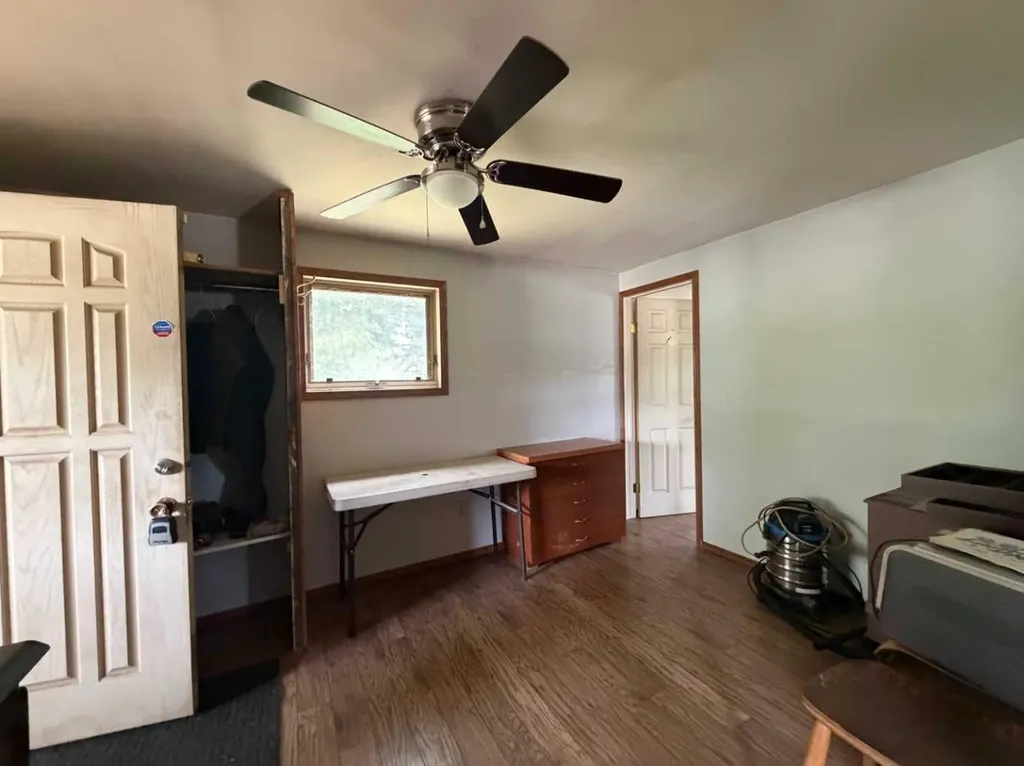 5139 51 Avenue Caroline AB T0M 0M0