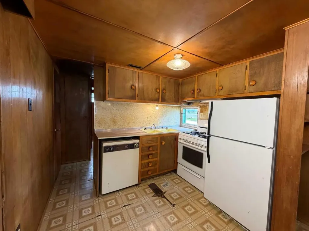 5139 51 Avenue Caroline AB T0M 0M0
