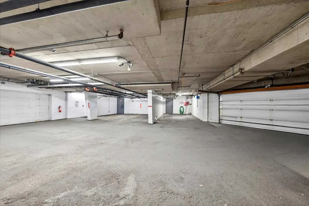 4507 45 Street SW Calgary AB T3E6K7
