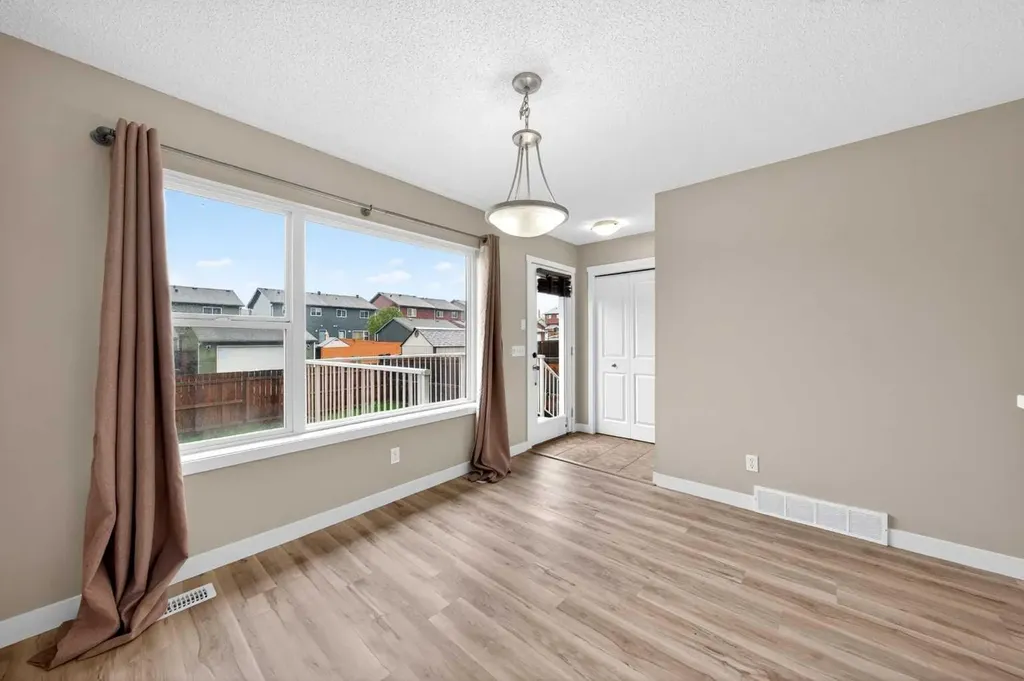 928 Panamount Boulevard NW Calgary AB T3K 0P4