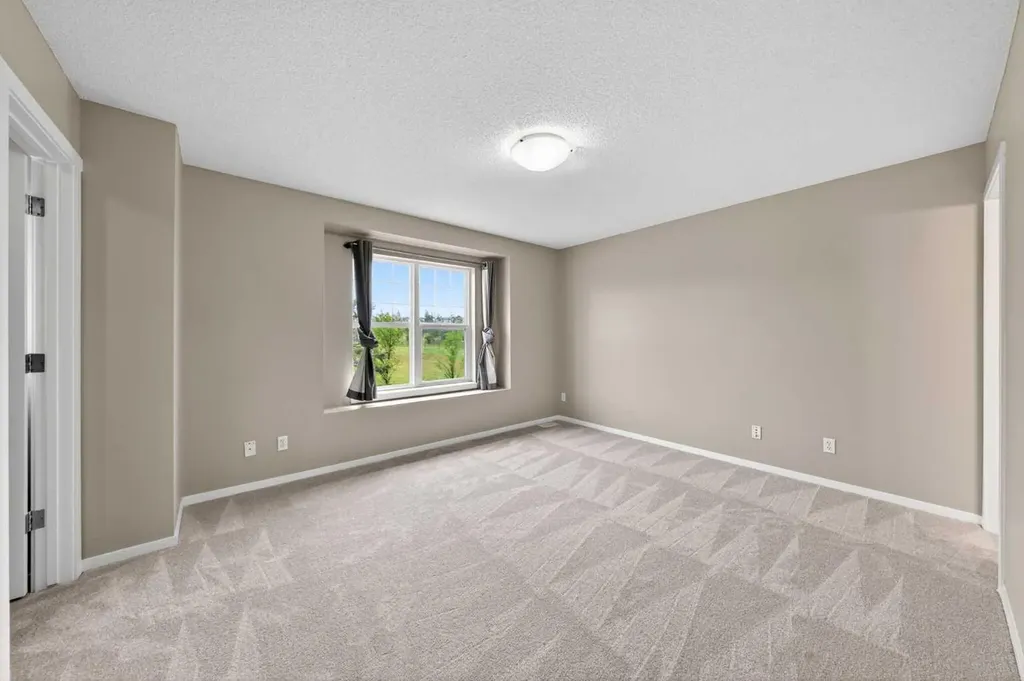 928 Panamount Boulevard NW Calgary AB T3K 0P4