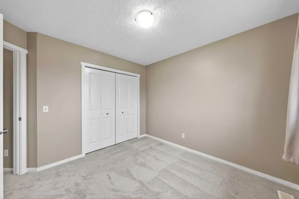 928 Panamount Boulevard NW Calgary AB T3K 0P4