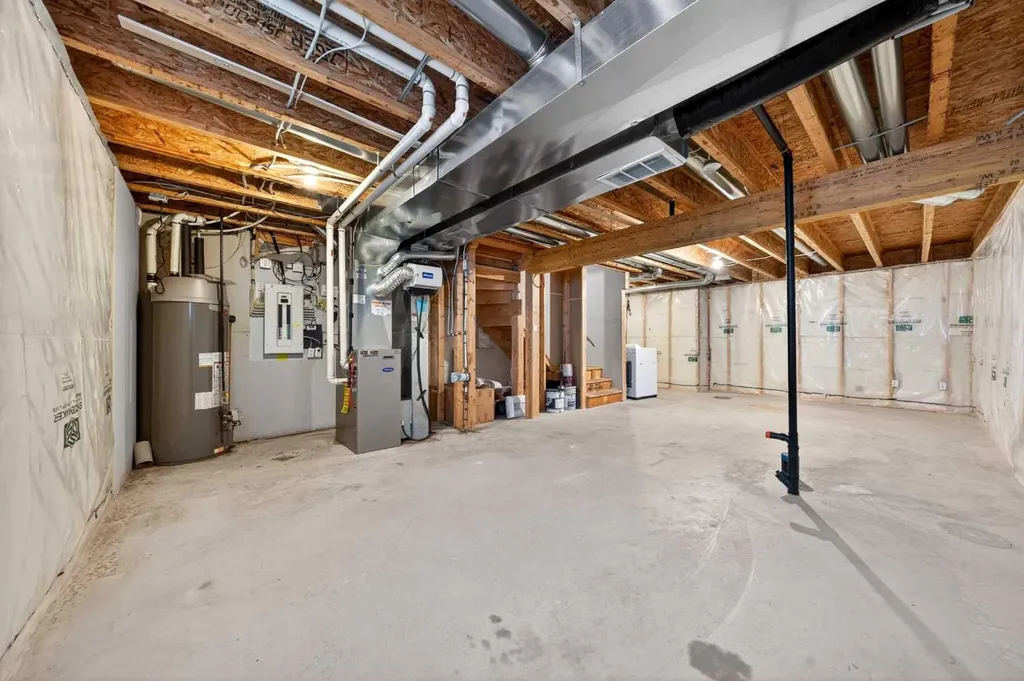 928 Panamount Boulevard NW Calgary AB T3K 0P4