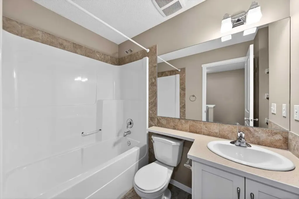 928 Panamount Boulevard NW Calgary AB T3K 0P4