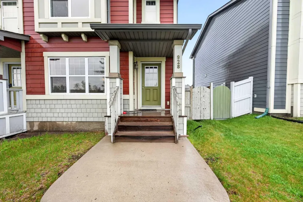 928 Panamount Boulevard NW Calgary AB T3K 0P4