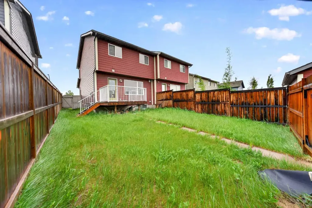 928 Panamount Boulevard NW Calgary AB T3K 0P4