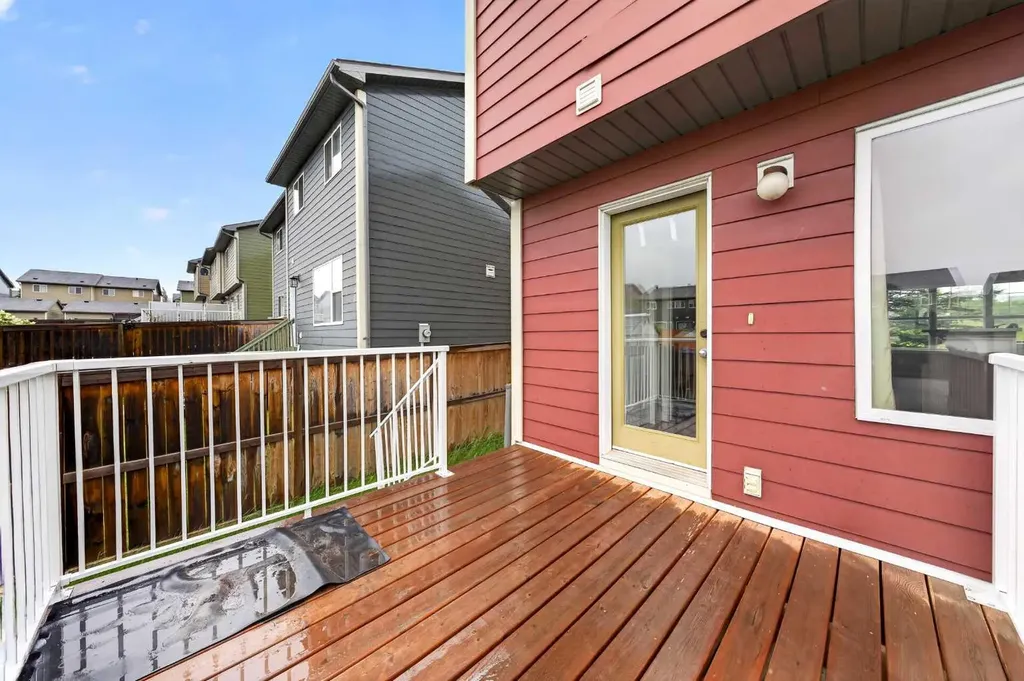 928 Panamount Boulevard NW Calgary AB T3K 0P4