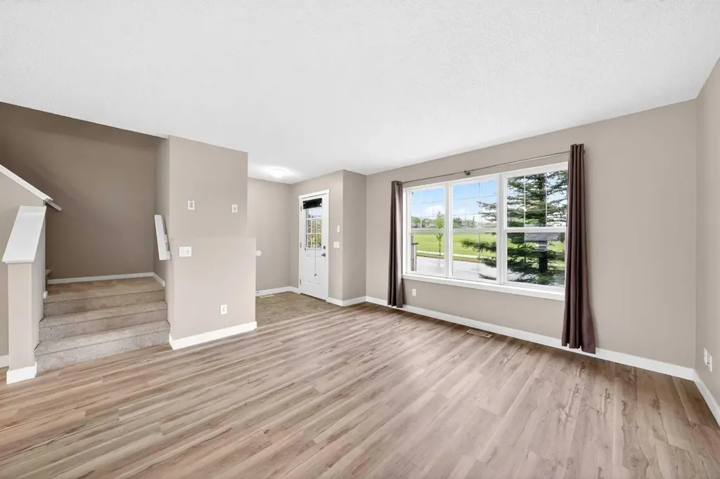 928 Panamount Boulevard NW Calgary AB T3K 0P4