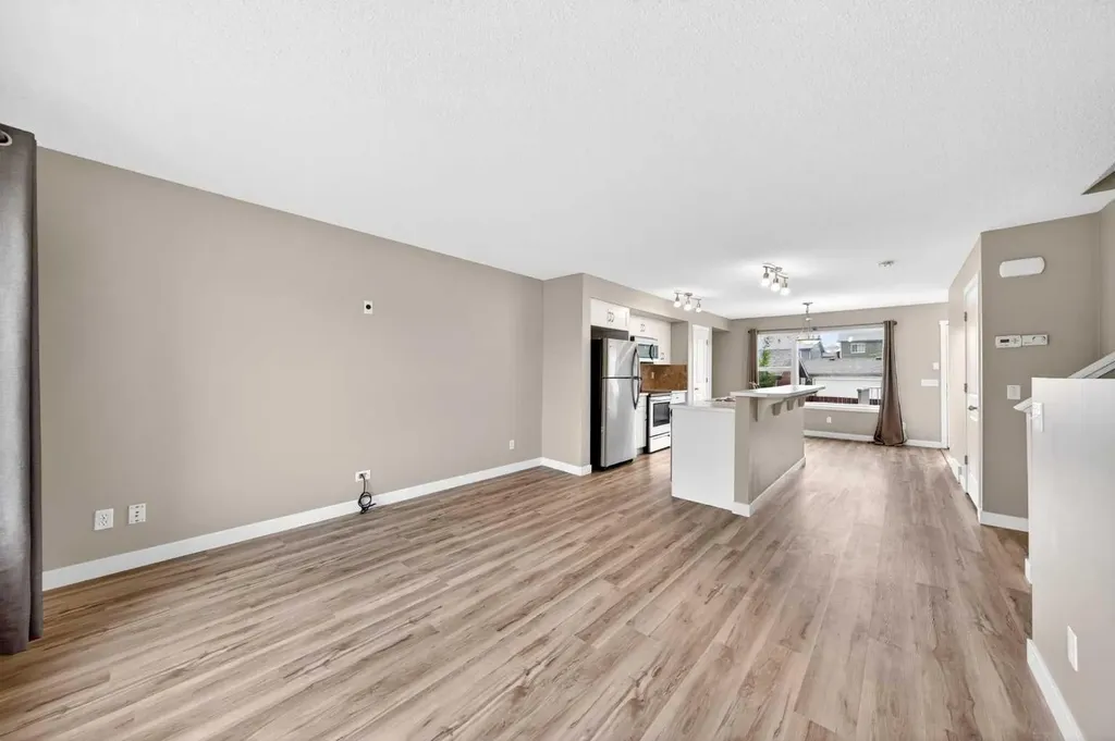 928 Panamount Boulevard NW Calgary AB T3K 0P4