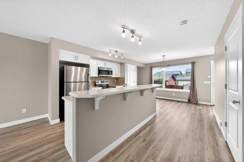 928 Panamount Boulevard NW Calgary AB T3K 0P4