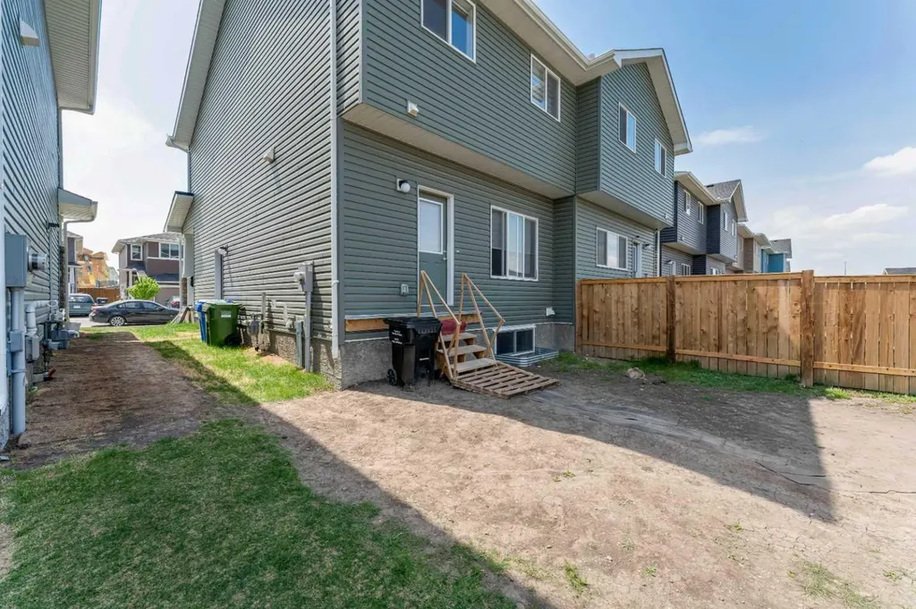 150 Red Embers Common NE Calgary AB T3N1L2