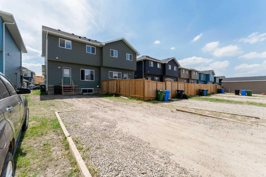 150 Red Embers Common NE Calgary AB T3N1L2