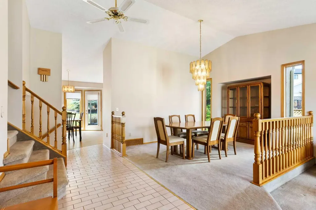 23 Millside Place SW Calgary AB T2Y 2R5