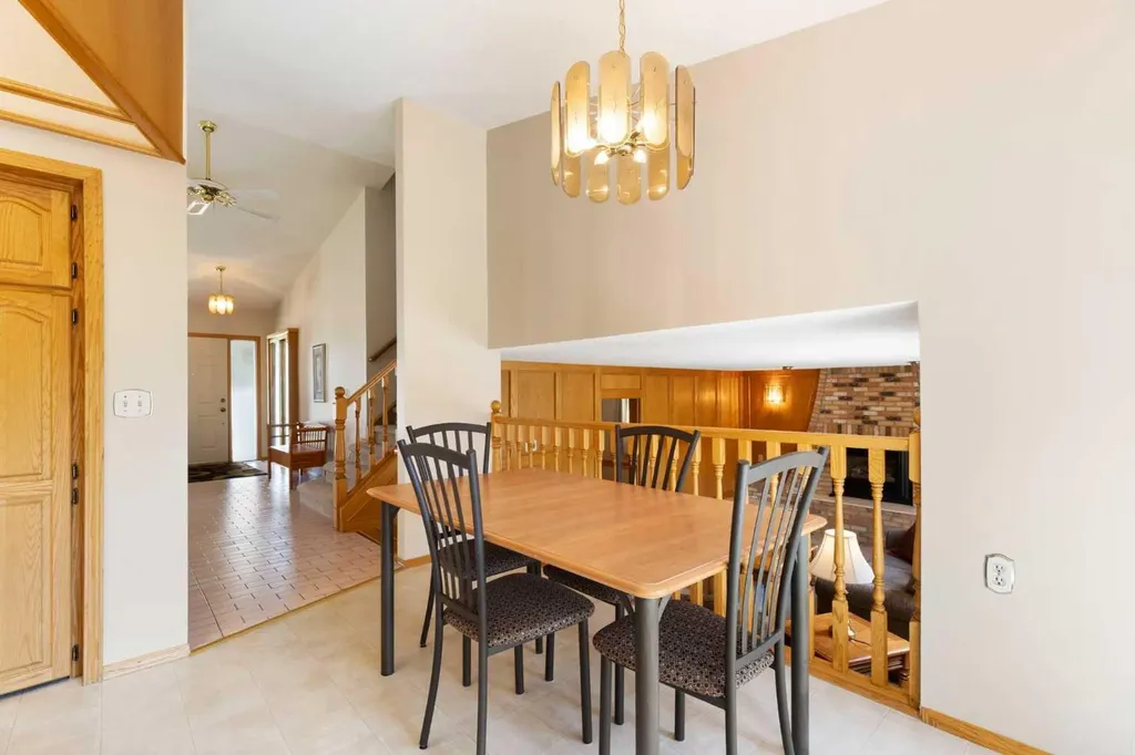 23 Millside Place SW Calgary AB T2Y 2R5