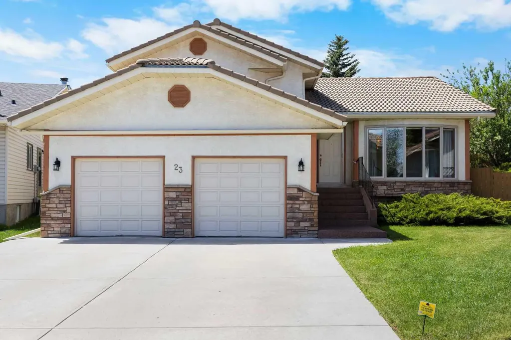 23 Millside Place SW Calgary AB T2Y 2R5