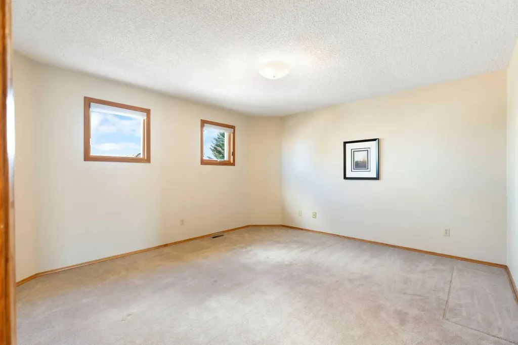 23 Millside Place SW Calgary AB T2Y 2R5