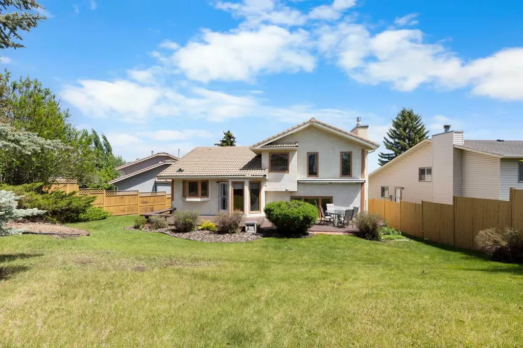 23 Millside Place SW Calgary AB T2Y 2R5