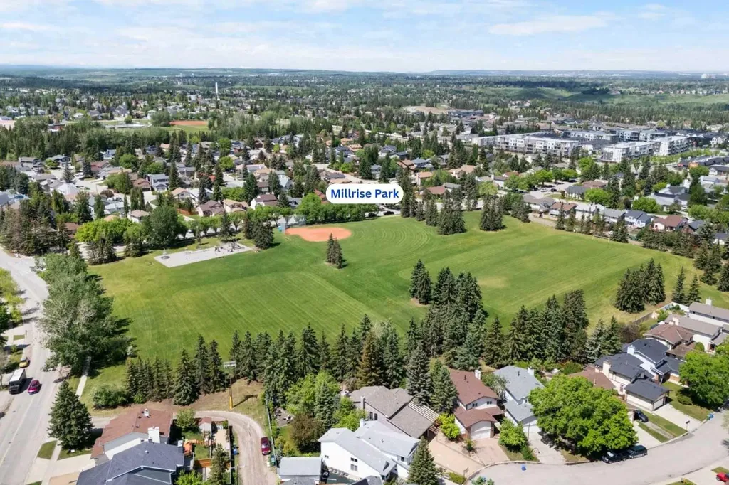 23 Millside Place SW Calgary AB T2Y 2R5