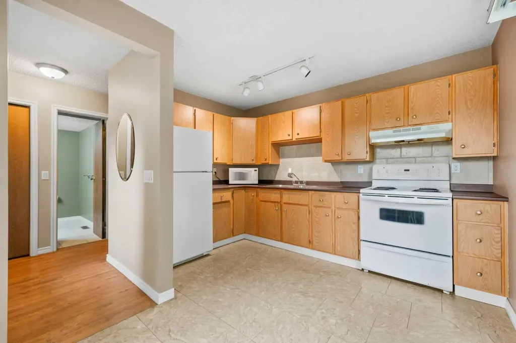 3200 60 Street NE Calgary AB T1Y 4K8