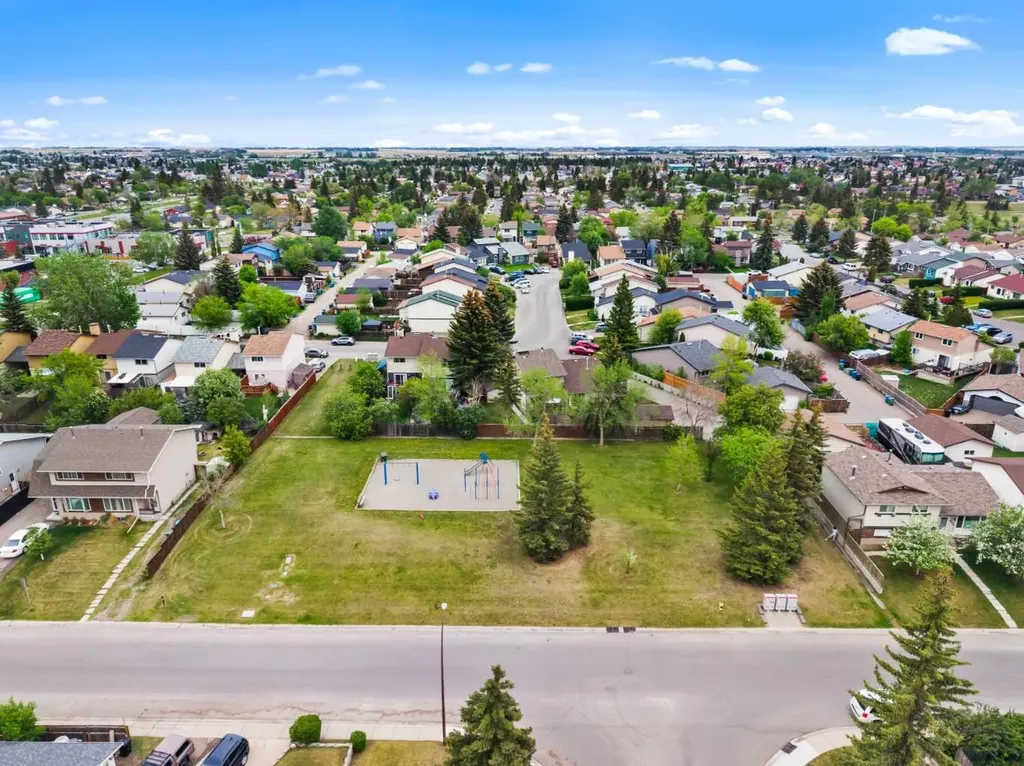 3200 60 Street NE Calgary AB T1Y 4K8
