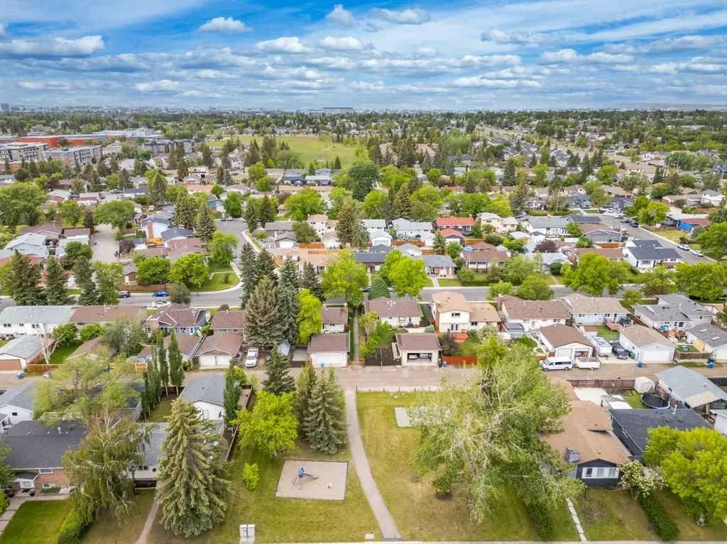 3200 60 Street NE Calgary AB T1Y 4K8