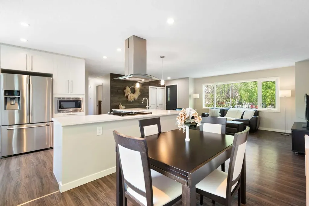 3123 Brentwood Boulevard NW Calgary AB T2L 1L9