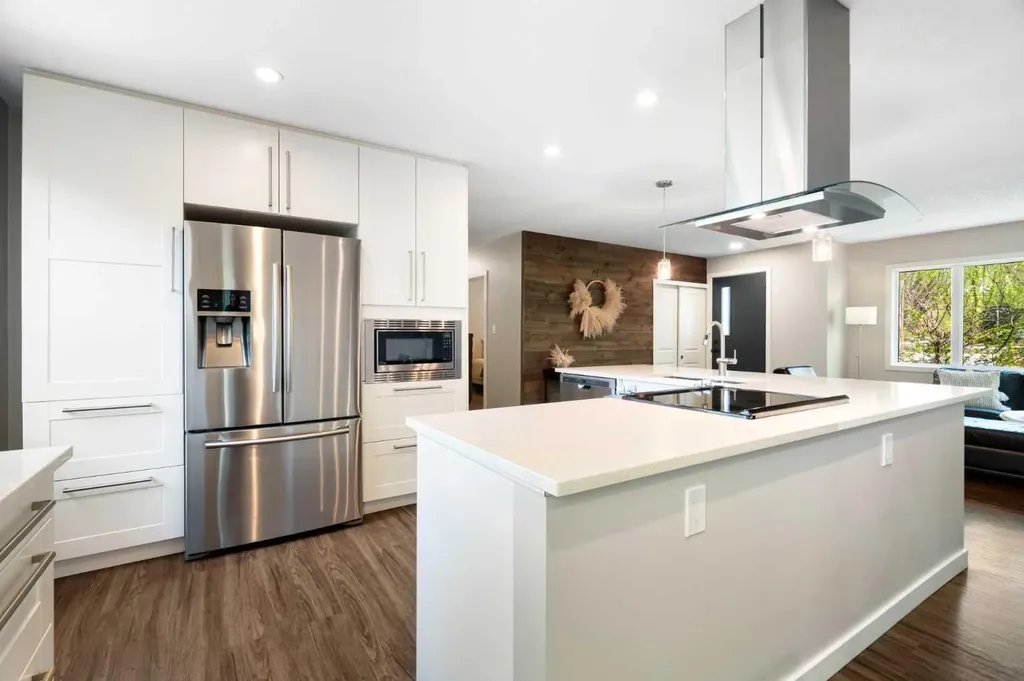 3123 Brentwood Boulevard NW Calgary AB T2L 1L9