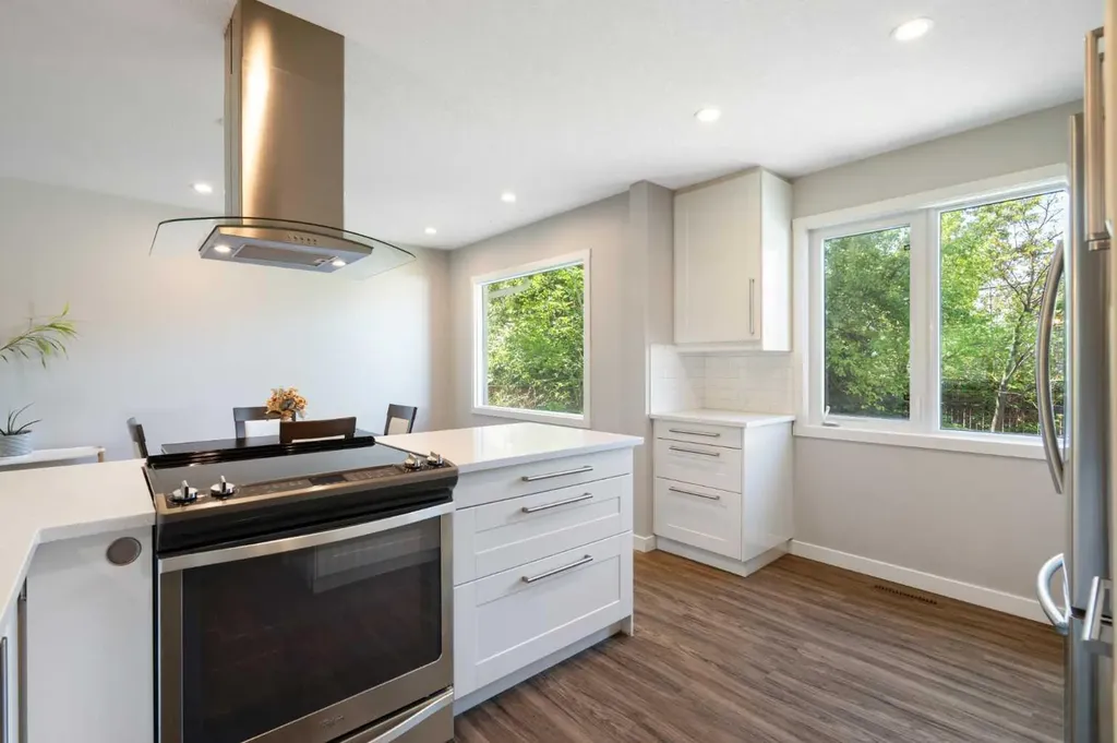 3123 Brentwood Boulevard NW Calgary AB T2L 1L9