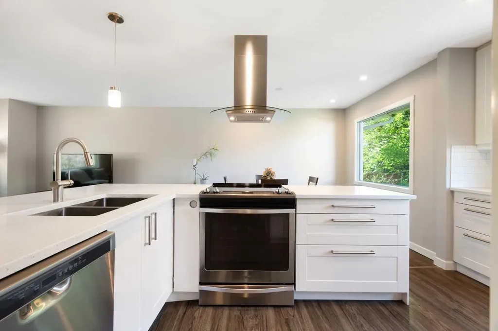 3123 Brentwood Boulevard NW Calgary AB T2L 1L9
