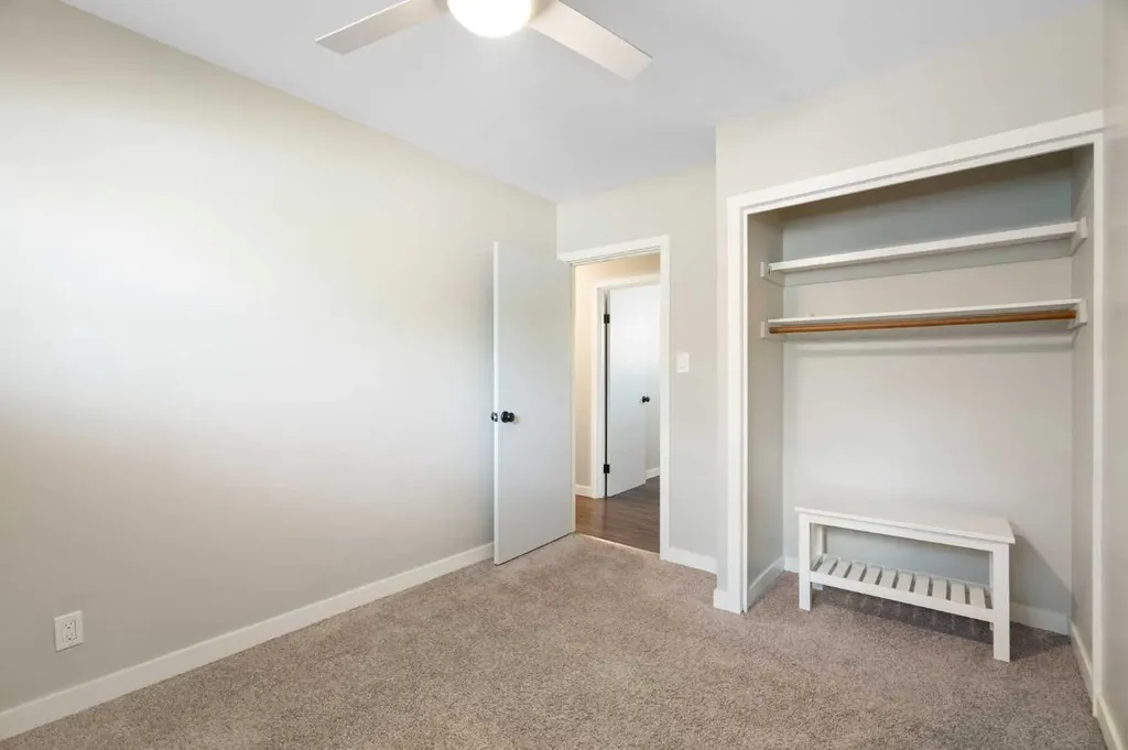 3123 Brentwood Boulevard NW Calgary AB T2L 1L9
