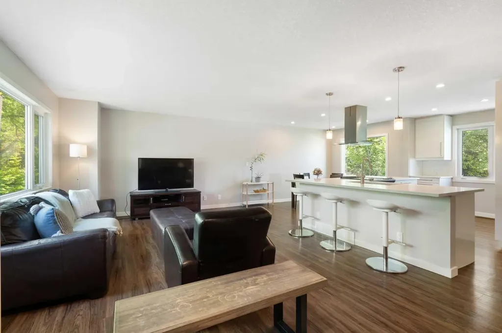 3123 Brentwood Boulevard NW Calgary AB T2L 1L9