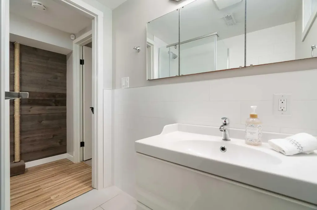 3123 Brentwood Boulevard NW Calgary AB T2L 1L9